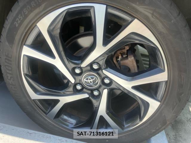 Toyota C-HR 2017-02 8229251-8