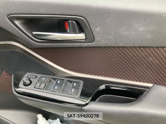 Toyota C-HR 2018-01 8229250-13