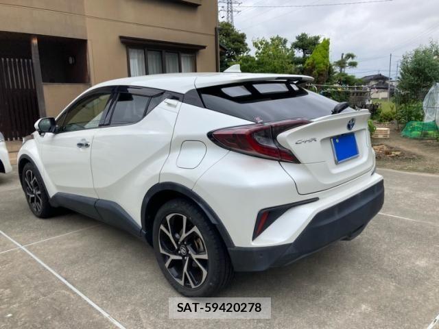 Toyota C-HR 2018-01 8229250-3