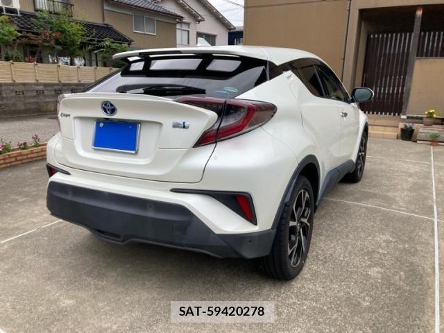Toyota C-HR 2018-01 8229250-4