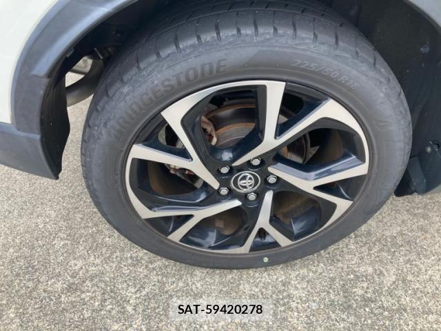 Toyota C-HR 2018-01 8229250-7