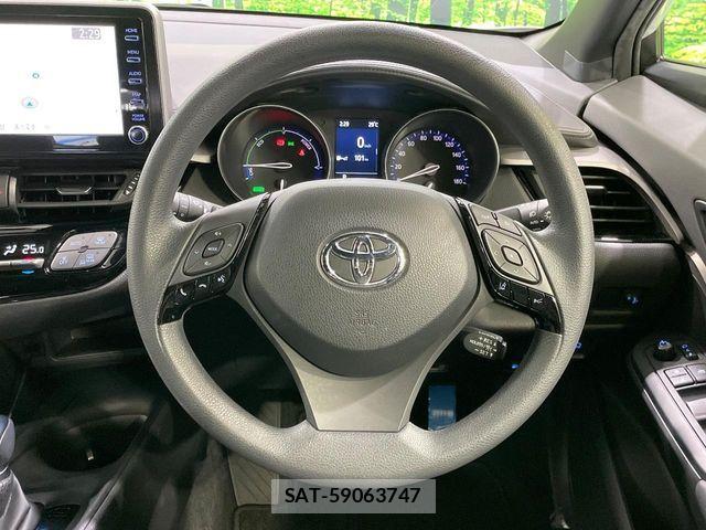 Toyota C-HR 2022-04 8229246-11