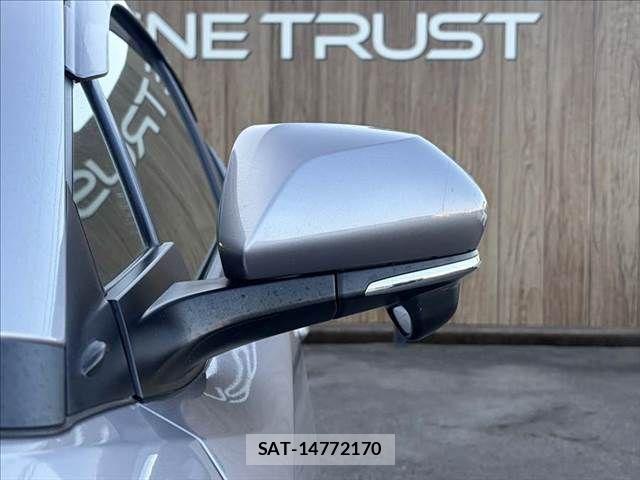 Toyota C-HR 2018-07 8229249-22