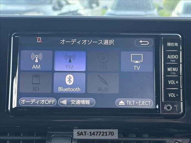 Toyota C-HR 2018-07 8229249-4