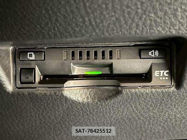 Toyota C-HR 2020-08 8244828-6