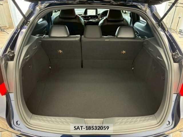 Toyota C-HR 2020-12 8244826-12