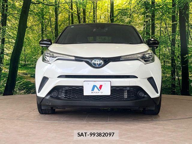 Toyota C-HR 2017-12 8244831-13