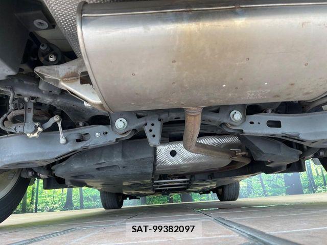 Toyota C-HR 2017-12 8244831-18