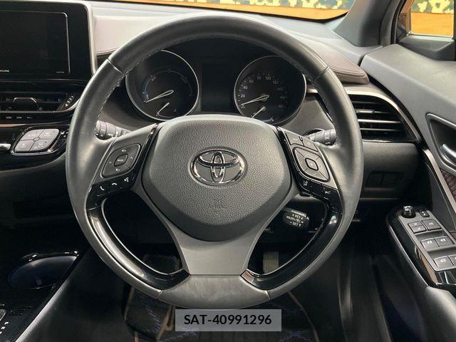 Toyota C-HR 2017-06 8244830-10