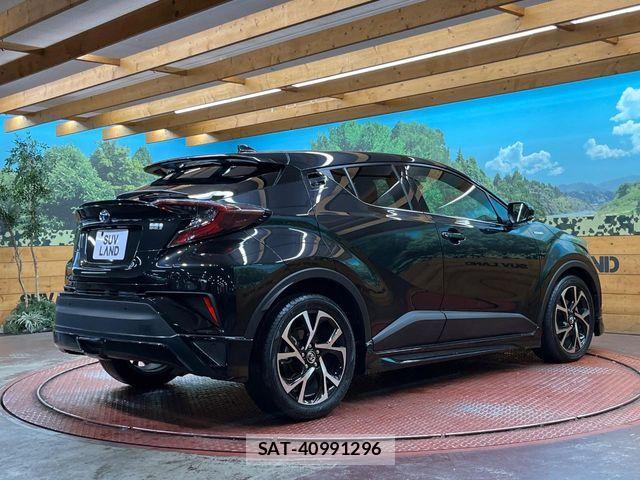 Toyota C-HR 2017-06 8244830-16