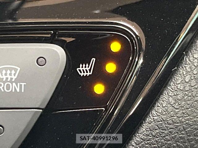 Toyota C-HR 2017-06 8244830-6