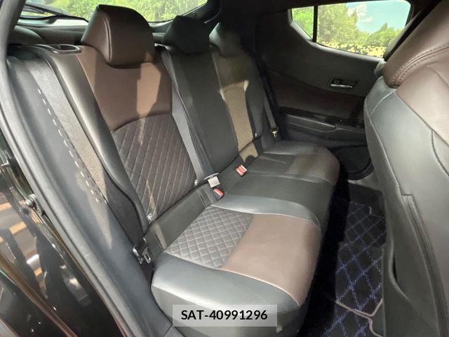 Toyota C-HR 2017-06 8244830-8