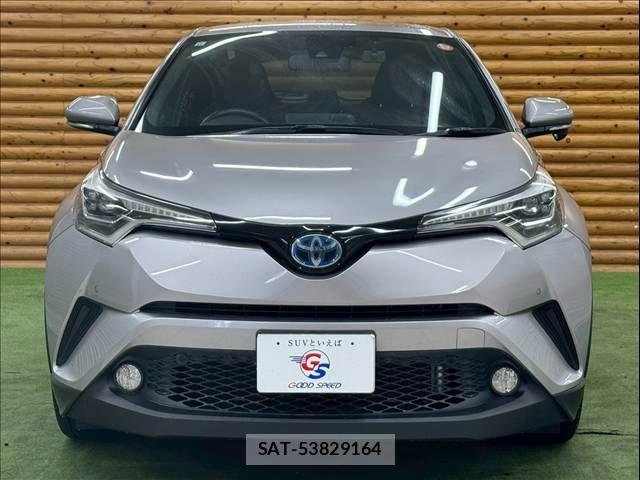 Toyota C-HR 2017-11 8244829-12