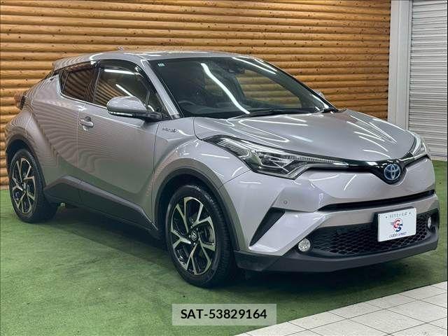 Toyota C-HR 2017-11 8244829-15