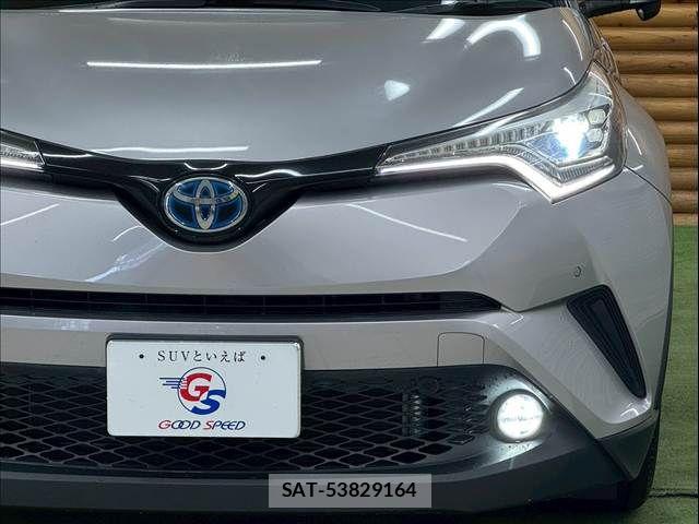 Toyota C-HR 2017-11 8244829-19