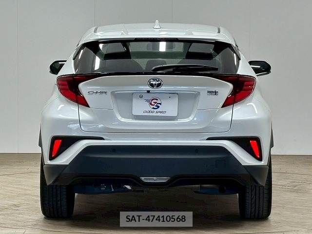 Toyota C-HR 2021-10 8244827-15