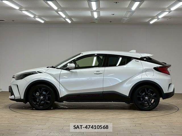 Toyota C-HR 2021-10 8244827-16