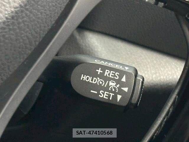 Toyota C-HR 2021-10 8244827-5