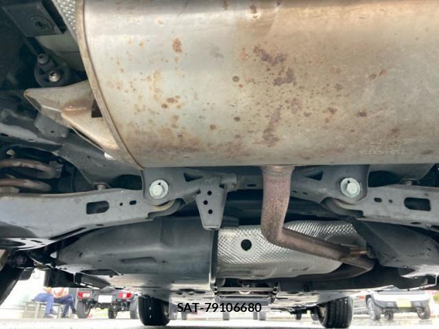 Toyota C-HR 2017-05 8244832-9