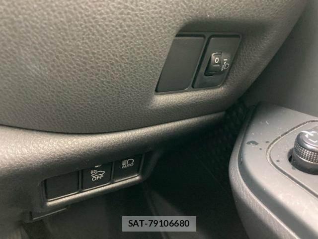 Toyota C-HR 2017-05 8244832-16