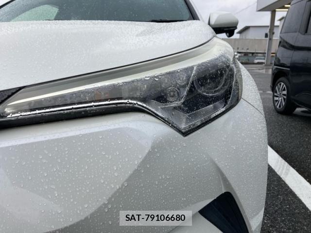 Toyota C-HR 2017-05 8244832-4