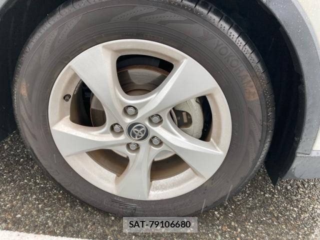 Toyota C-HR 2017-05 8244832-6