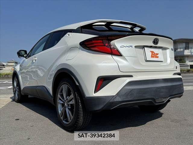 Toyota C-HR 2021-03 8313642-12