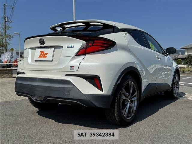 Toyota C-HR 2021-03 8313642-14
