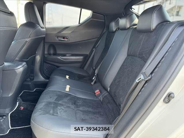 Toyota C-HR 2021-03 8313642-17