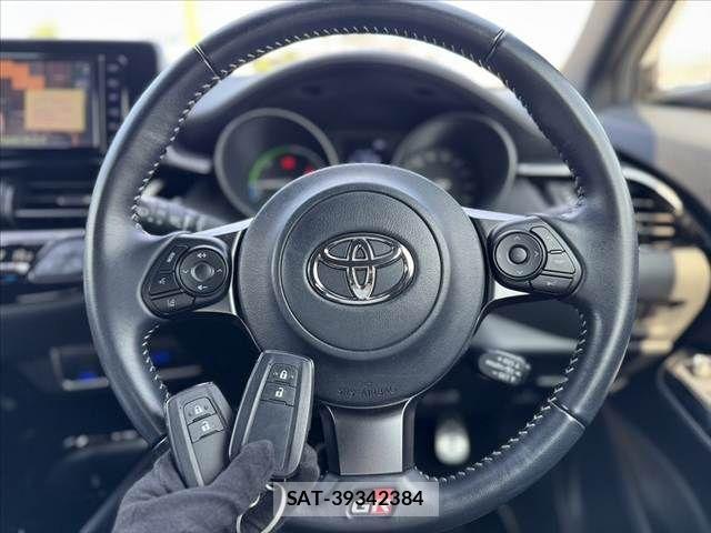 Toyota C-HR 2021-03 8313642-20