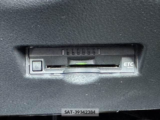 Toyota C-HR 2021-03 8313642-5