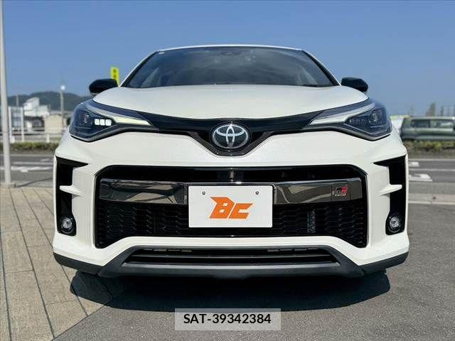 Toyota C-HR 2021-03 8313642-8