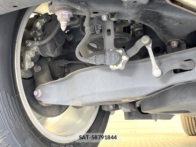 Toyota C-HR 2019-07 8313650-19