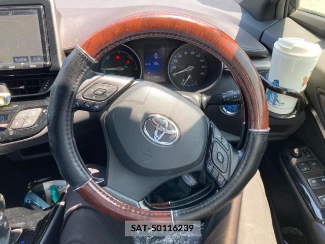 Toyota C-HR 2017-01 8313663-14