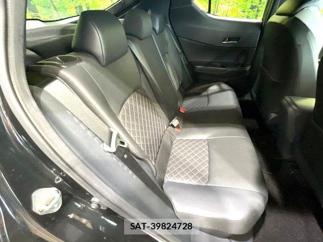 Toyota C-HR 2019-07 8313647-8