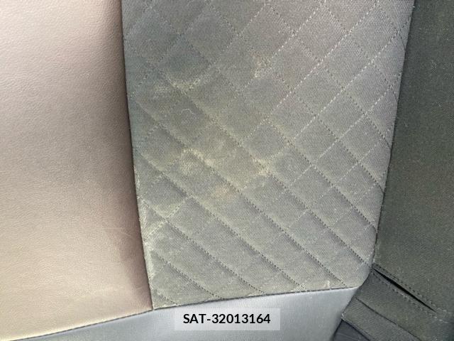 Toyota C-HR 2018-02 8313660-18