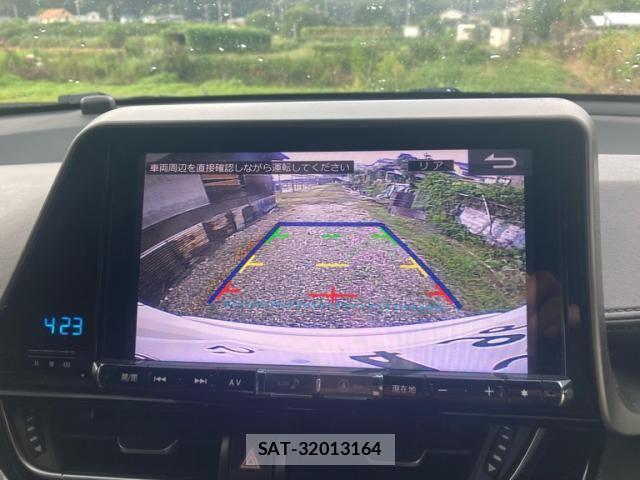 Toyota C-HR 2018-02 8313660-19
