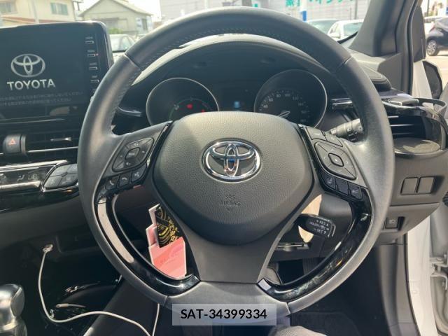 Toyota C-HR 2022-02 8313643-6
