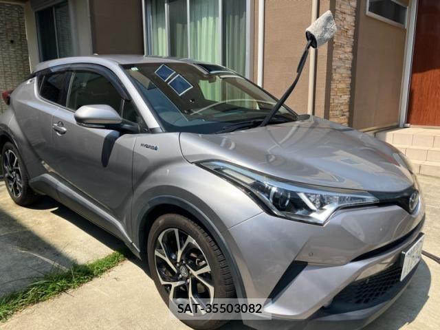 Toyota C-HR 2017-02 8313651-1