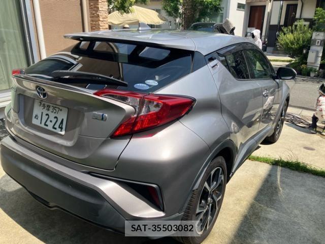 Toyota C-HR 2017-02 8313651-2