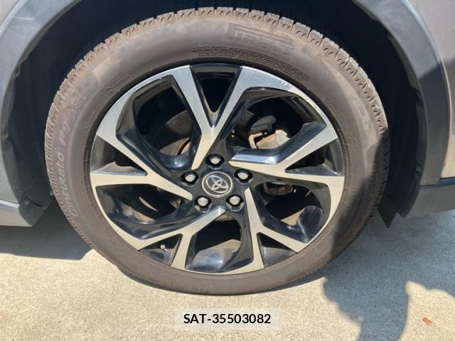 Toyota C-HR 2017-02 8313651-4