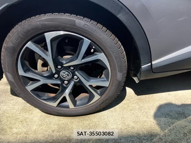 Toyota C-HR 2017-02 8313651-5