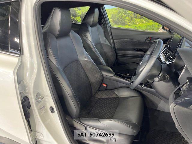 Toyota C-HR 2022-03 8313641-8