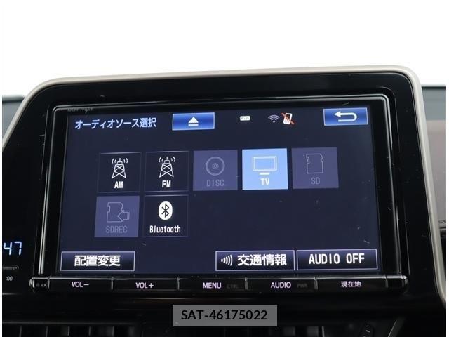 Toyota C-HR 2017-08 8313648-7