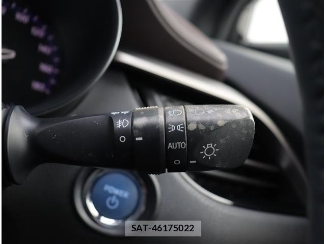 Toyota C-HR 2017-08 8313648-14