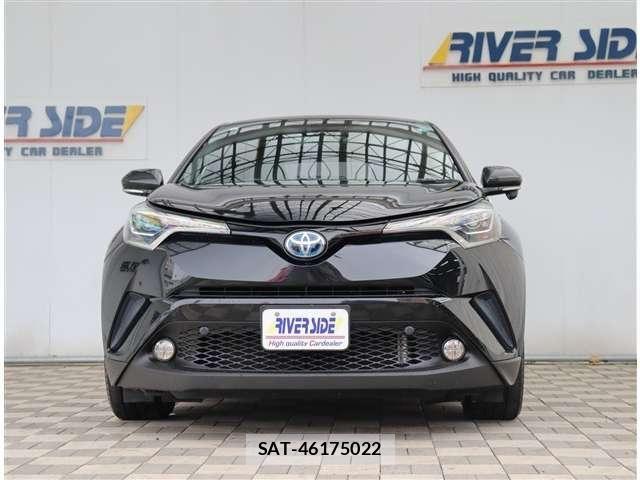 Toyota C-HR 2017-08 8313648-26