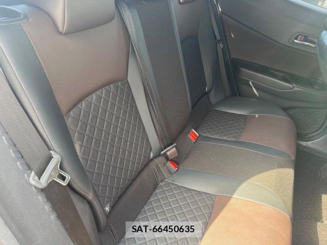 Toyota C-HR 2018-09 8313654-9