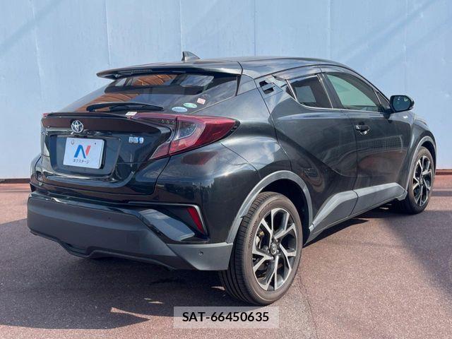 Toyota C-HR 2018-09 8313654-17