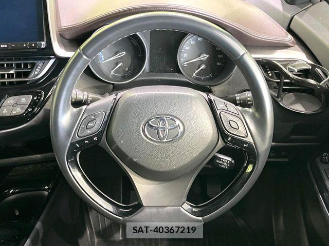 Toyota C-HR 2017-06 8313653-10