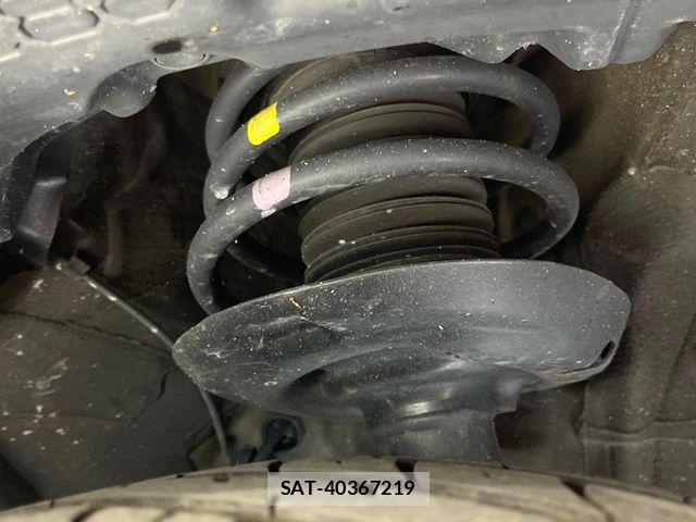 Toyota C-HR 2017-06 8313653-19